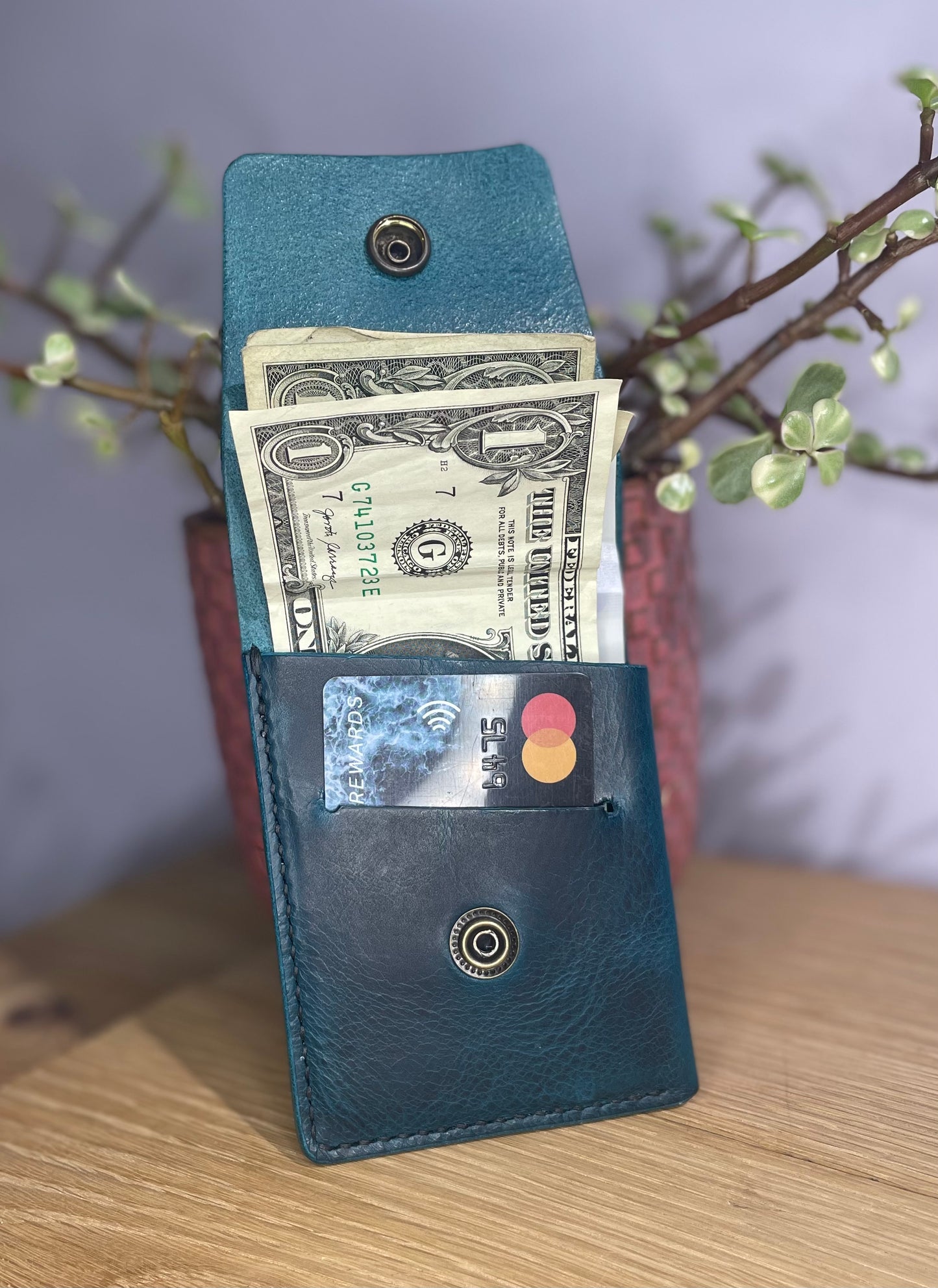 The Pocket Pouch EDC Leather Card and Cash-Holder