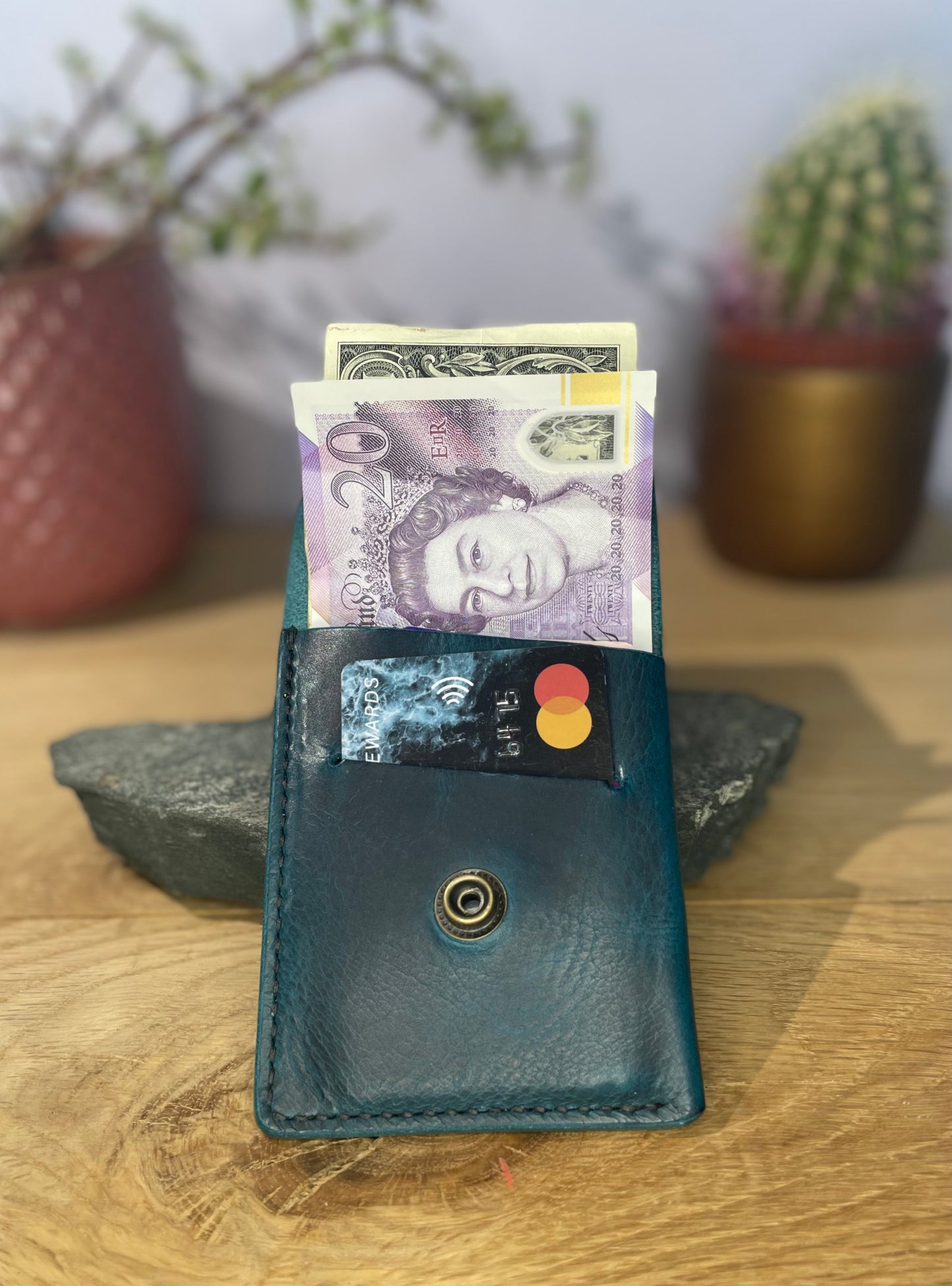 The Pocket Pouch EDC Leather Card and Cash-Holder